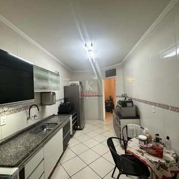 Apartamento em Praia Grande, bairro Guilhermina