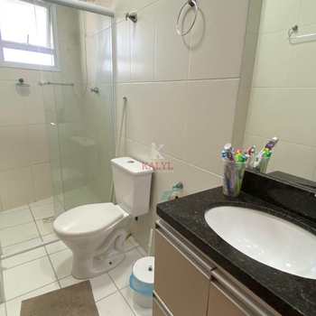 Apartamento em Praia Grande, bairro Guilhermina