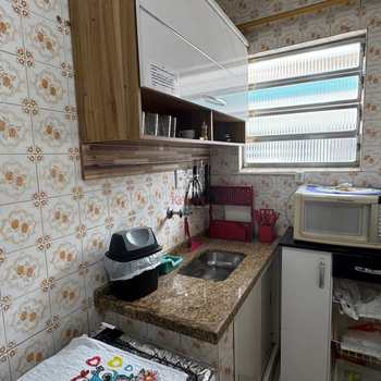 Apartamento em Praia Grande, bairro Guilhermina