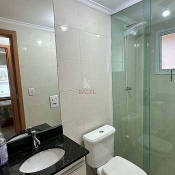 Apartamento em Praia Grande, bairro Guilhermina