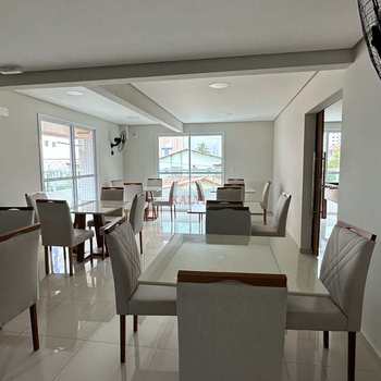 Apartamento em Praia Grande, bairro Guilhermina