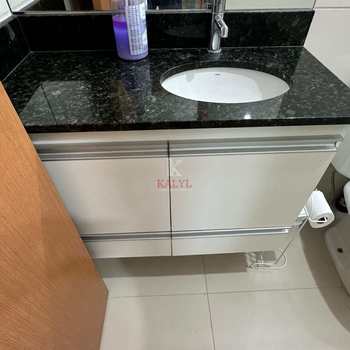 Apartamento em Praia Grande, bairro Guilhermina