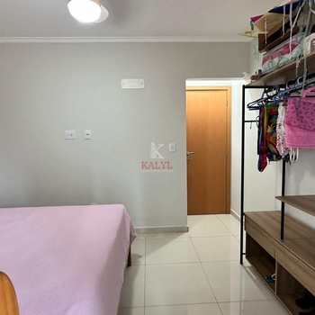 Apartamento em Praia Grande, bairro Guilhermina