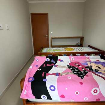 Apartamento em Praia Grande, bairro Guilhermina