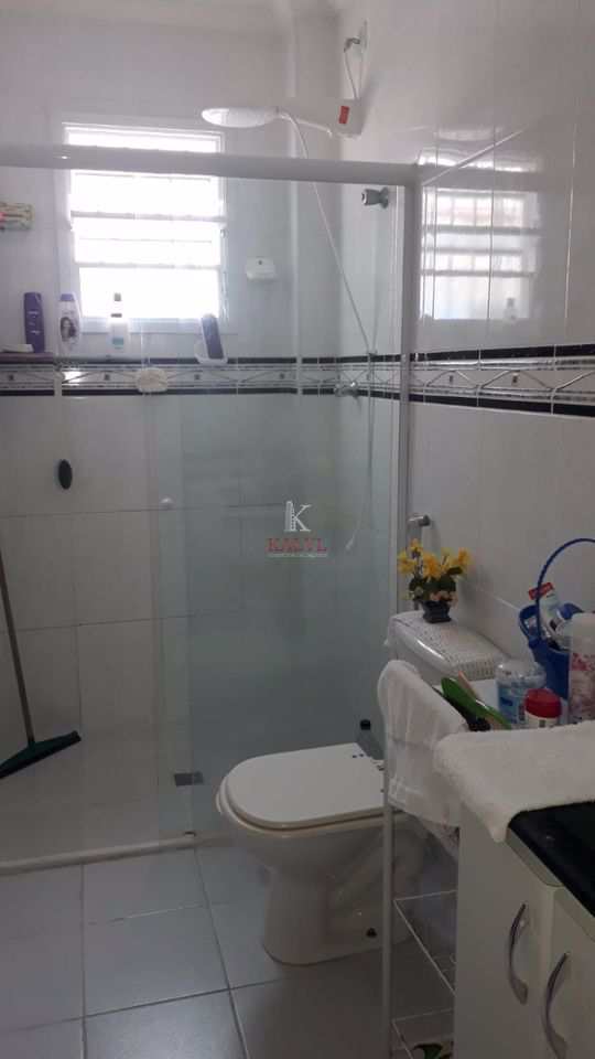 Casa em Praia Grande, no bairro Guilhermina