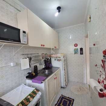 Apartamento em Praia Grande, bairro Guilhermina