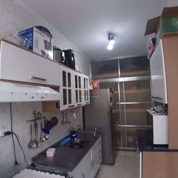 Apartamento em Praia Grande, bairro Guilhermina