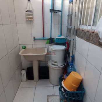 Sobrado em Praia Grande, bairro Caiçara