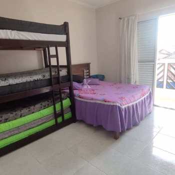 Sobrado em Praia Grande, bairro Caiçara