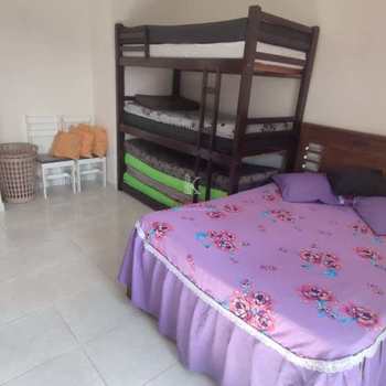 Sobrado em Praia Grande, bairro Caiçara