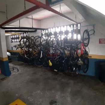 Apartamento em Praia Grande, bairro Guilhermina