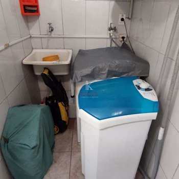 Sobrado em Praia Grande, bairro Nova Mirim