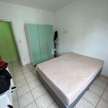 Apartamento em Praia Grande, bairro Guilhermina