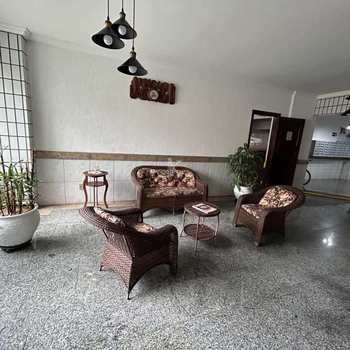 Apartamento em Praia Grande, bairro Guilhermina