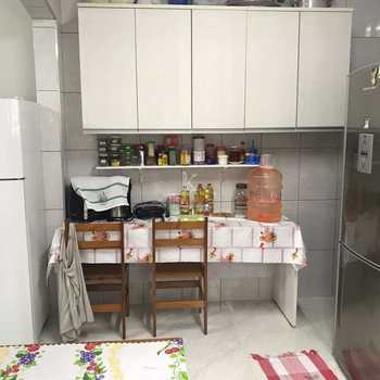 Casa em Praia Grande, bairro Guilhermina