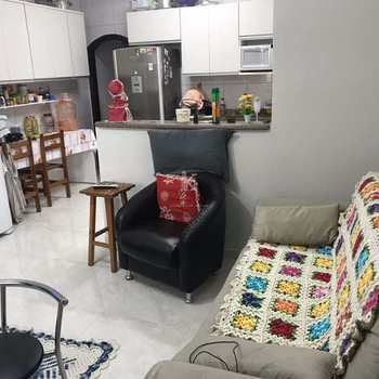 Casa em Praia Grande, bairro Guilhermina