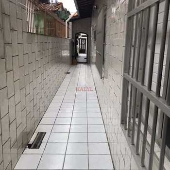 Casa em Praia Grande, bairro Guilhermina