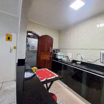 Sobrado em Praia Grande, bairro Aviação
