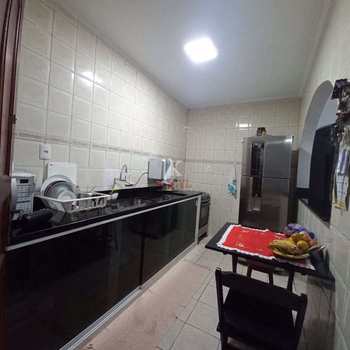 Sobrado em Praia Grande, bairro Aviação