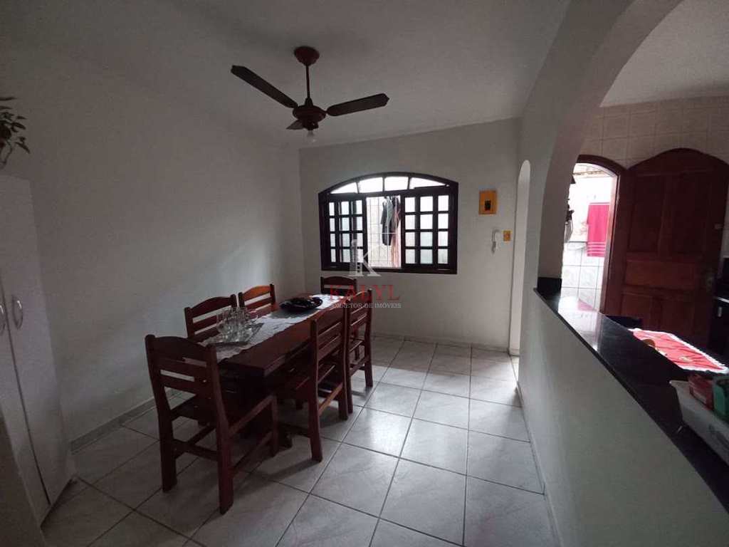 Sobrado em Praia Grande, no bairro Aviação