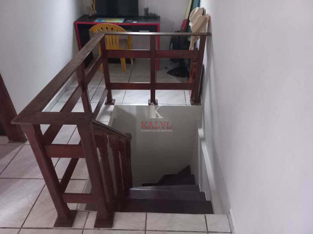 Sobrado em Praia Grande, no bairro Aviação