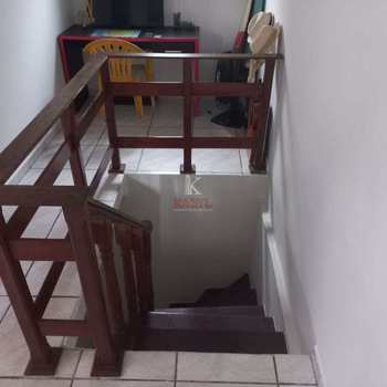 Sobrado em Praia Grande, bairro Aviação