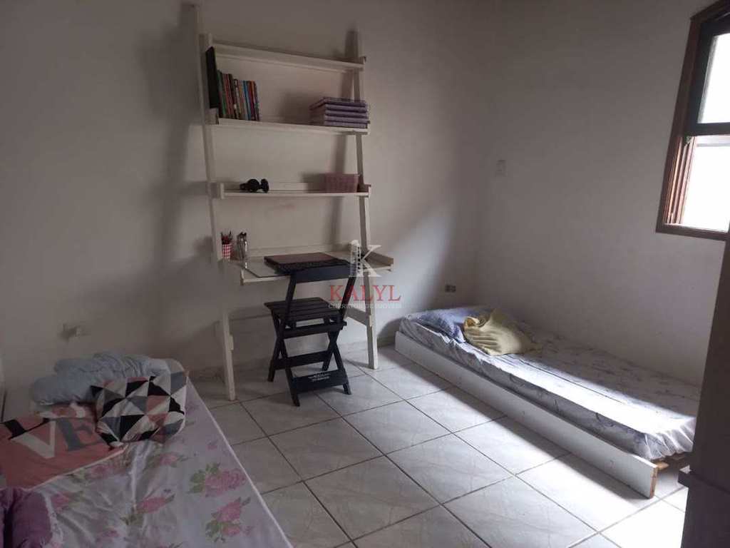 Sobrado em Praia Grande, no bairro Aviação