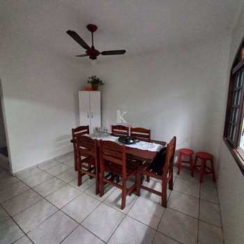Sobrado em Praia Grande, bairro Aviação