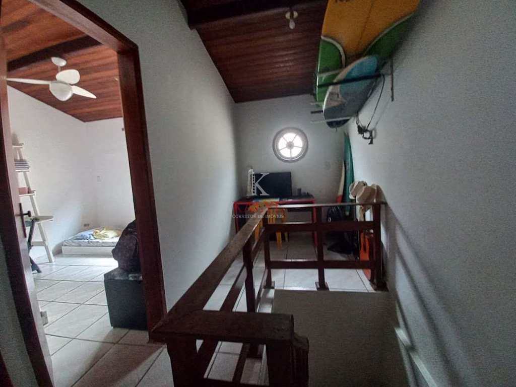 Sobrado em Praia Grande, no bairro Aviação