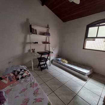 Sobrado em Praia Grande, bairro Aviação