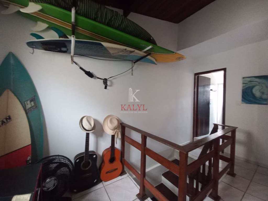 Sobrado em Praia Grande, no bairro Aviação