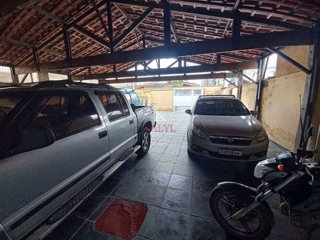 Sobrado em Praia Grande, no bairro Aviação