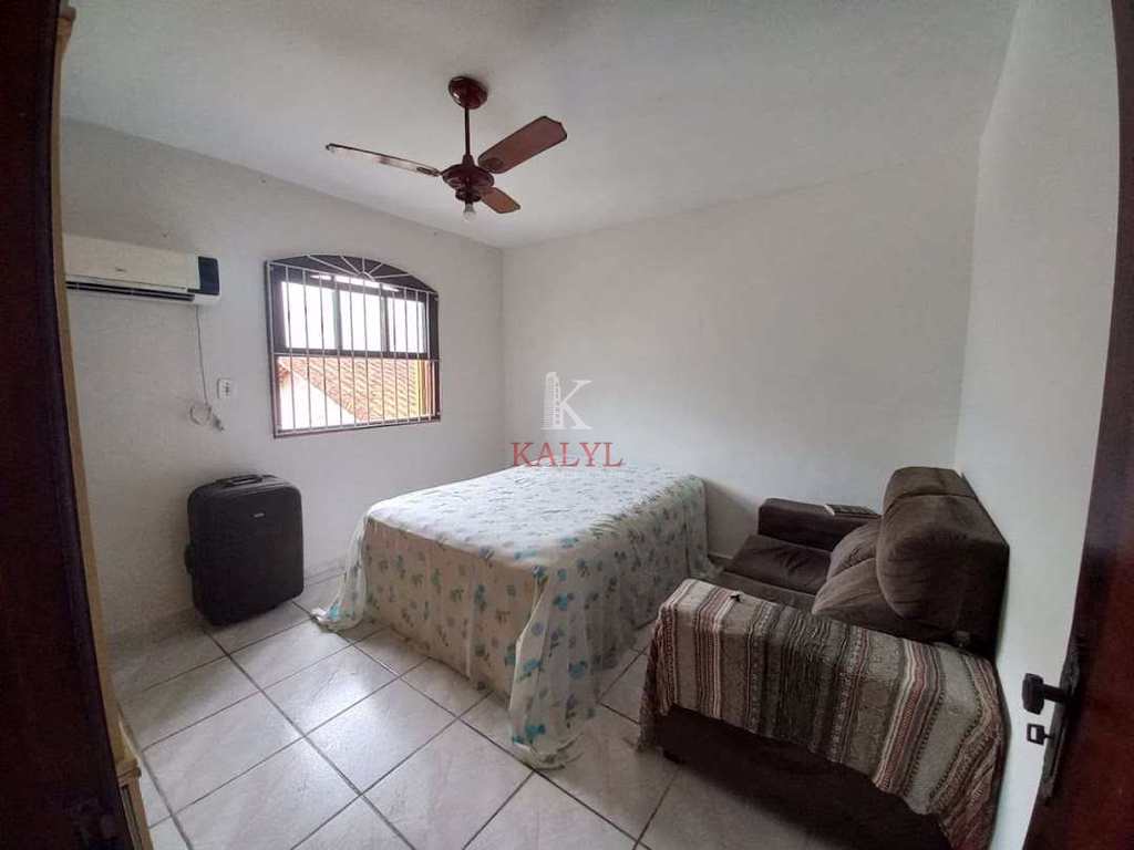 Sobrado em Praia Grande, no bairro Aviação