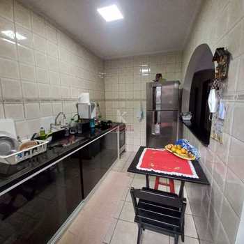 Sobrado em Praia Grande, bairro Aviação