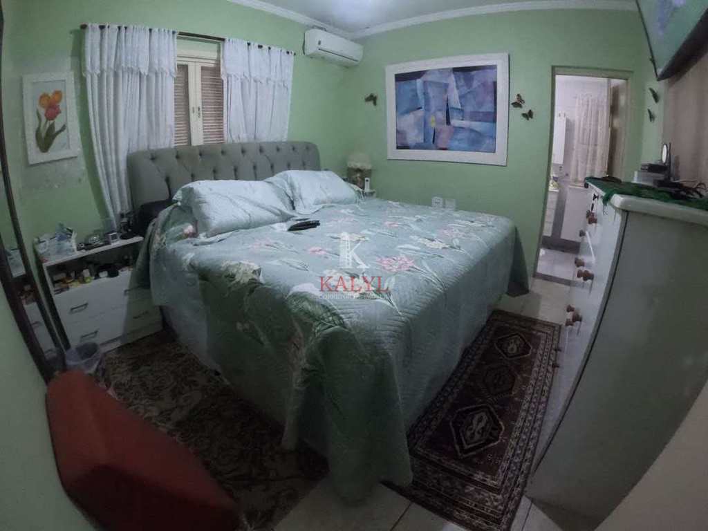 Casa em Praia Grande, no bairro Ocian