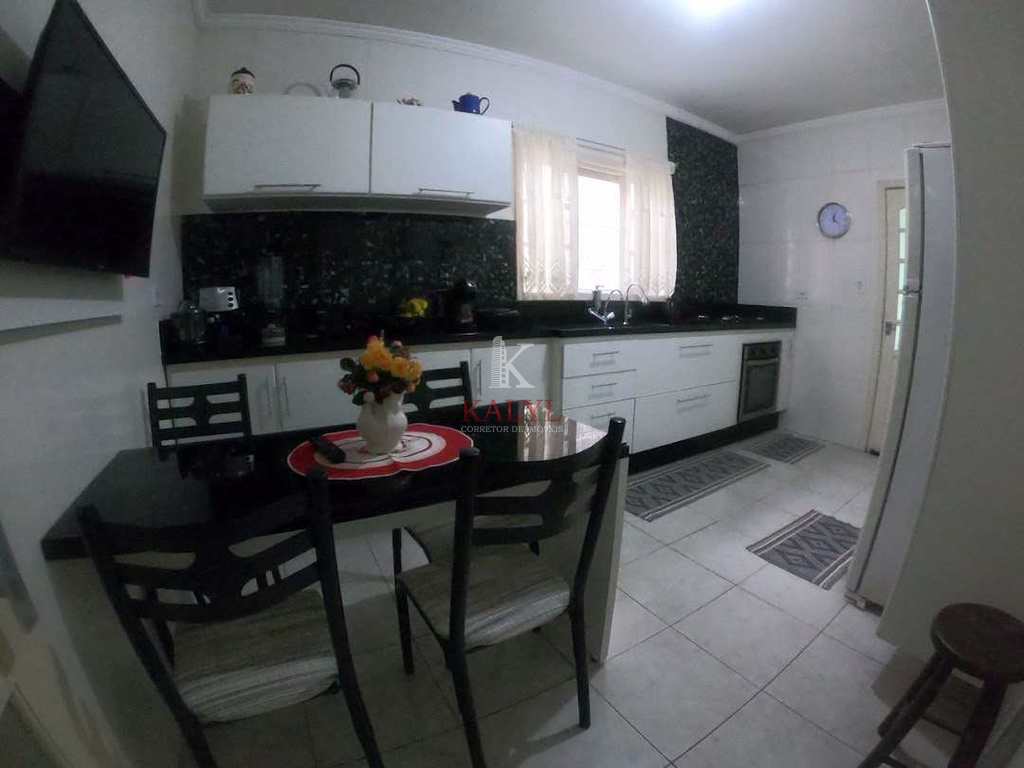 Casa em Praia Grande, no bairro Ocian