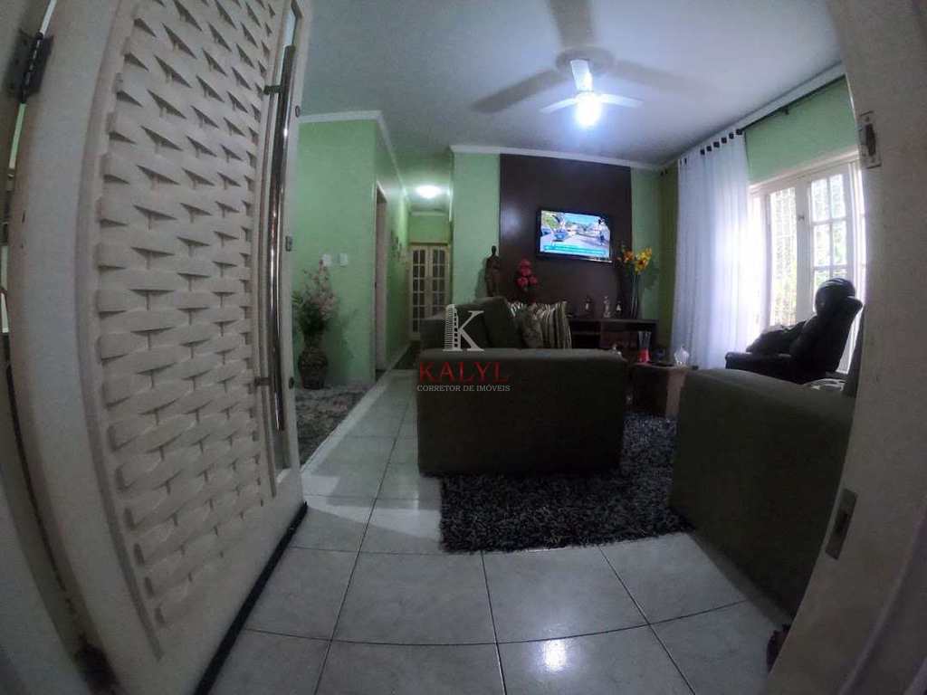 Casa em Praia Grande, no bairro Ocian