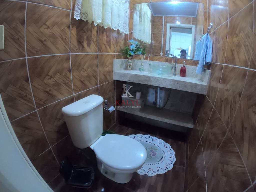 Casa em Praia Grande, no bairro Ocian