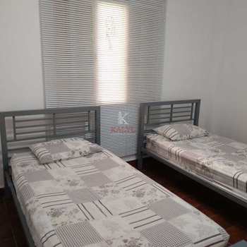 Casa em Praia Grande, bairro Guilhermina