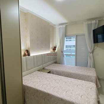 Apartamento em Praia Grande, bairro Guilhermina