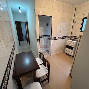 Apartamento em Praia Grande, bairro Guilhermina
