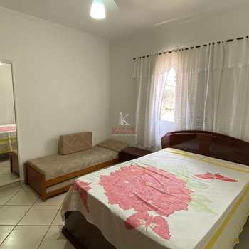 Casa em Praia Grande, bairro Guilhermina
