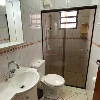 Casa em Praia Grande, bairro Guilhermina