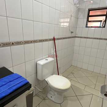 Casa em Praia Grande, bairro Guilhermina