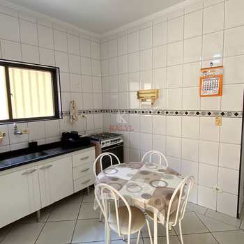 Casa em Praia Grande, bairro Guilhermina
