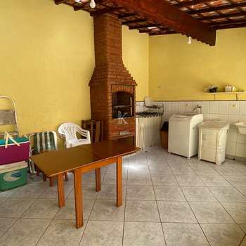 Casa em Praia Grande, bairro Guilhermina