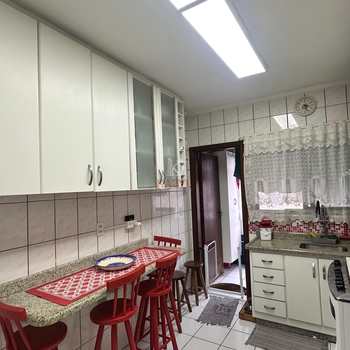 Apartamento em Praia Grande, bairro Guilhermina