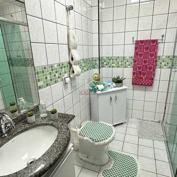 Apartamento em Praia Grande, bairro Guilhermina