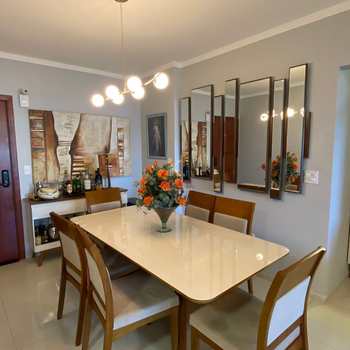 Apartamento em Praia Grande, bairro Guilhermina