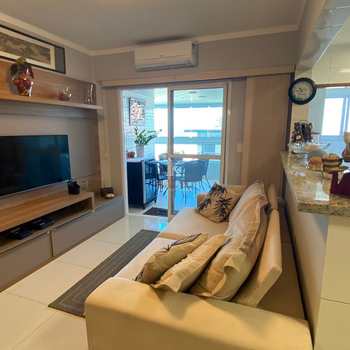 Apartamento em Praia Grande, bairro Guilhermina